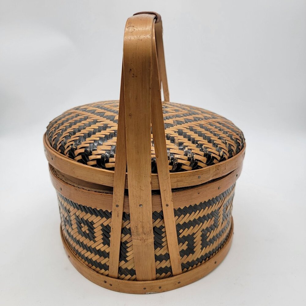 Vintage Chinese Woven Bamboo Wedding Basket - Picture 4 of 10